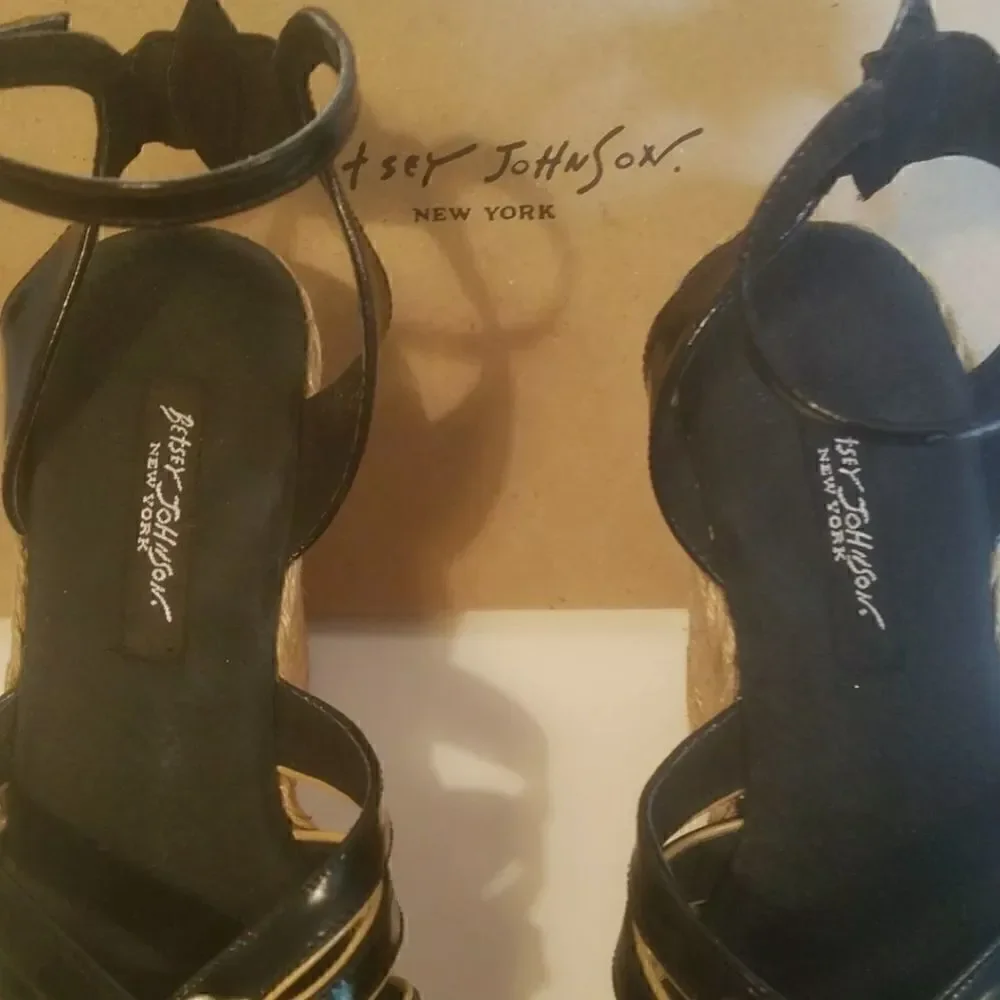 Y2K Mint Rare BETSEY JOHNSON Black Patent Espadrille Platform Wedge Sandals Sz.9